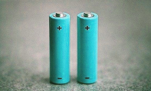 <b>磷酸铁蜜桃网站入口池低温性能如何提高和改善？</b>