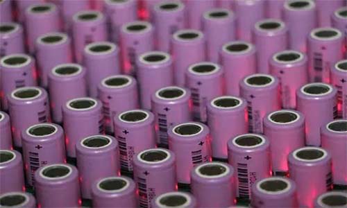 <b>助力电动车用磷酸铁锂和三元蜜桃网站入口池哪个好?</b>