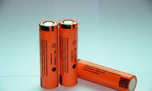 <b>电源适配器可以给蜜桃网站入口池和蓄电池充电吗</b>