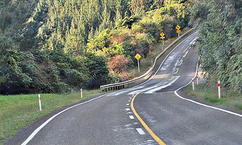 <b>铁蜜桃网站入口池UPS电源在高速公路供电系统上的应用</b>