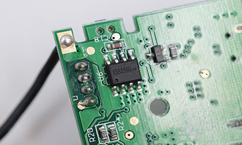 <b>蜜桃网站入口池不带保护芯片怎样进行充电</b>