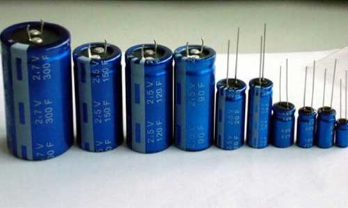 <b>电容和电池的区别,超级电容与蜜桃网站入口池的比较</b>