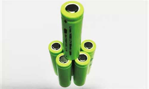 <b>三元蜜桃网站入口池正极材料高镍低钴是蜜桃网站入口池的必然发展趋势</b>