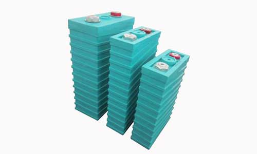 <b>新能源汽车磷酸铁蜜桃网站入口池用过5年后会有哪些情况?</b>