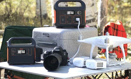 <b>蜜桃成人无码区免费视频网站电气便携式UPS电源打开户外移动电源市场格局</b>