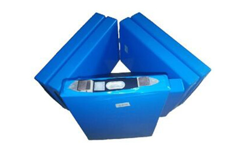 <b>磷酸铁锂是引发蜜桃网站入口池革命行业的一种新材料</b>